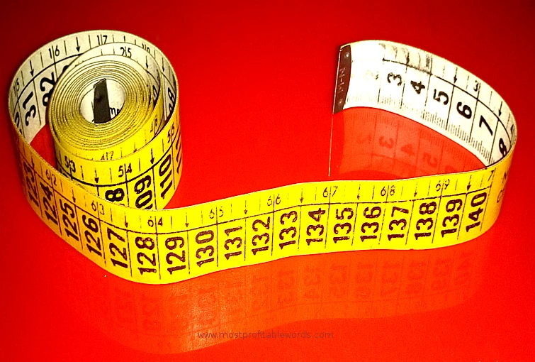 Alt:measuring-tape as symbol of measuring sale success